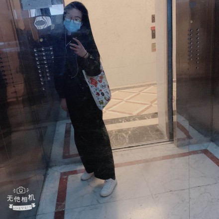 【黑丝诱惑】 素女文员糖糖的初次调教之黑丝挑逗篇