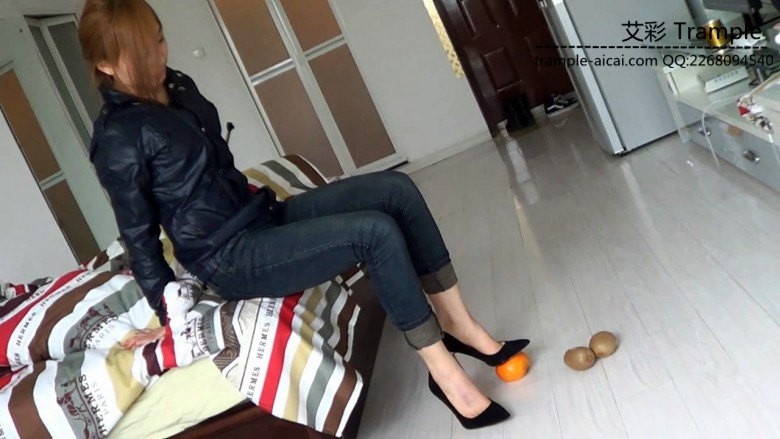 黑冰踩水果榨水果酱