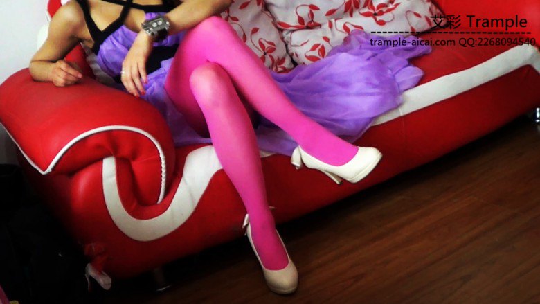 黑冰粉色丝袜白高调教