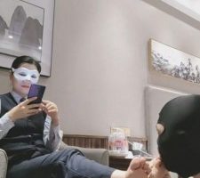 【芒果】白领的舔脚奴 bf6700