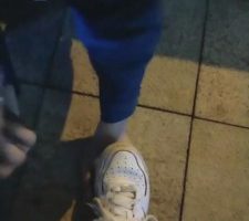 【梵高】真实-成功2个美女路人舔鞋闻脚 bf11224