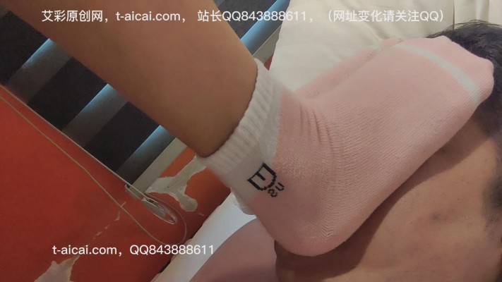 让女生把肚子踩扁 踩凹 YC-220903-7