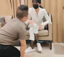 【暴力美学】偷拍女白领的下场 bf20069