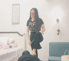 【香香小公举】和素人表姐玩狗-鞭打/脚喂食酸奶 bf20238