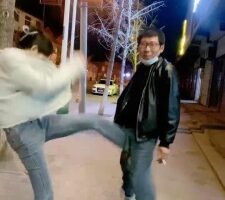 【孤傲女帝】带闺蜜户外暴踹踢裆/室内全体重踩头 bf25273