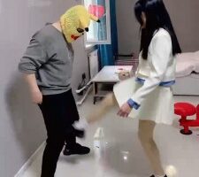 【精神小妹】3S学生重度踢打/踩踏/提档 bf26263