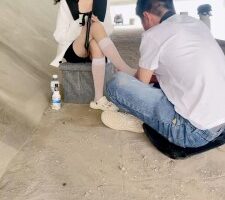 【尤黎】户外-白丝诱惑/叼拖鞋/吃白丝袜/裸足喂酸奶 bf27439