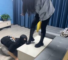 【槿一】长靴+高跟踩狗舌头【完整版】 bf27386