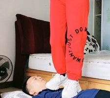 【郡主大人】小白鞋-提档/全体重踩踏/人体鞋刷【双视角版】 bf31462