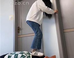 【精神小妹】素人S-贝壳头棉袜全体重踩/踢踹 bf34469