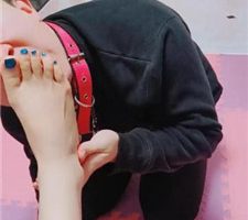 【高跟姐姐】裸足深喉插吐 JS240228-1