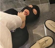 【如意】下跪求主人的脏鞋原味jio/嘴洗白袜 JS240510-5