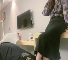 【夏娜】头顶鞋/强制闻臭鞋/骑狗背/耳光/脚喂酸奶/踩踏 JS240512-23