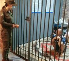 【乔家大院】真实-重刑审讯-鞭打烙铁老虎凳 JS240810-6