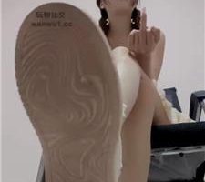 【兔兔酱】脏棉袜憋尿挑战  JS240813-13