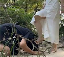 【红颜】户外骑马遛狗/舔原味臭脚【双视角版】 bf44104