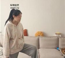 【埋汰】学生主周末让老师舔裸足 JS241118-1