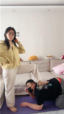 【埋汰】逛街后酸臭玉足玩家奴 JS241124-3