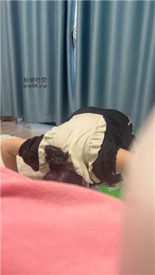 【小凤梨】磕头伺候主人洗脚 JS241210-2