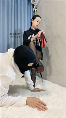 【颜主】沉浸式-白领S-狗舌清理脏高跟黑丝 bf48122