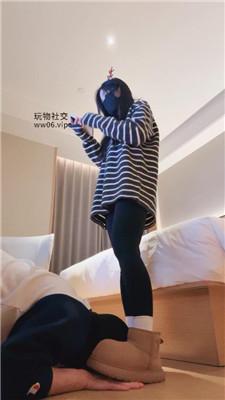 【妮蔻】雪地靴踩踏/超臭白袜辱/圣水淋浴/吃袜子 bf48290