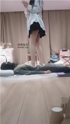 【羽唯姐姐】换脏鞋全体重跳踩【完整版】 bf48440