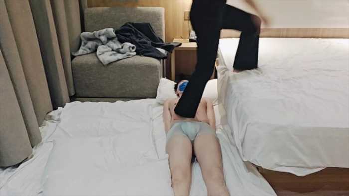 【啦啦啦】新开发的学生s爬山后超暴力跳踩 ACYC-4127