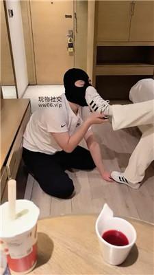 【曼妮老师】下跪狗舌清理贝壳头白棉袜 JS250118-23