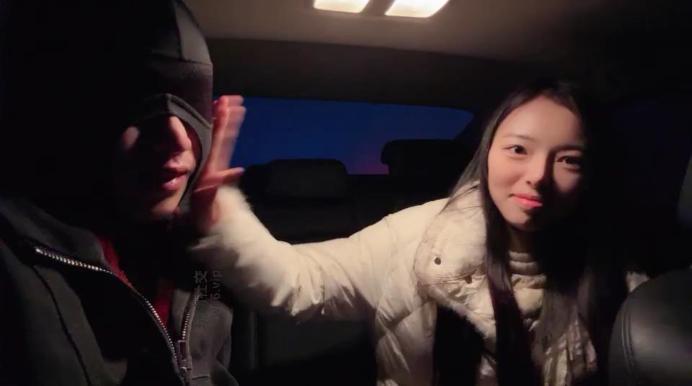 【素人挖掘机】羞涩小妹妹车内调-耳光/揪耳朵/雪地靴蹂躏 JS250219-15