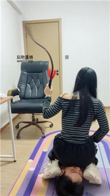 【南月女神】犬化训练-脏鞋踩踏鞭打/赏赐圣水 JS250224-36