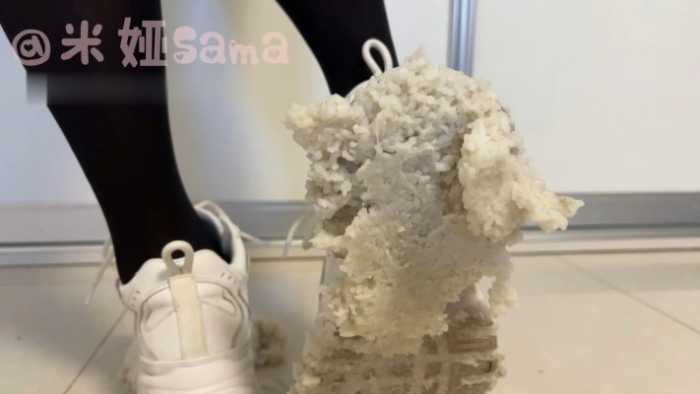 A129 – 老爹白鞋踩米饭＆薯条 JS250227~1