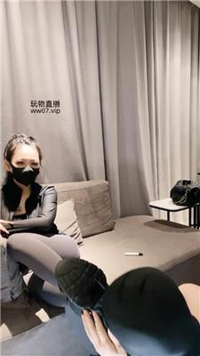 【知妤】车模S-跪舔脏鞋棉袜玉足 bf50864