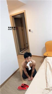 【南月女神】家奴卑微伺候起床 bf51580