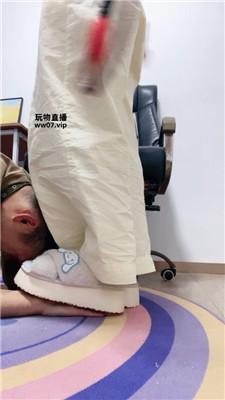 【南月女神】毛拖鞋原味棉袜辱-赏赐圣水泡面 bf52313