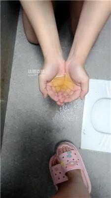 【广西木木】美腿蹂躏踩-赏赐圣水 JS250523-12