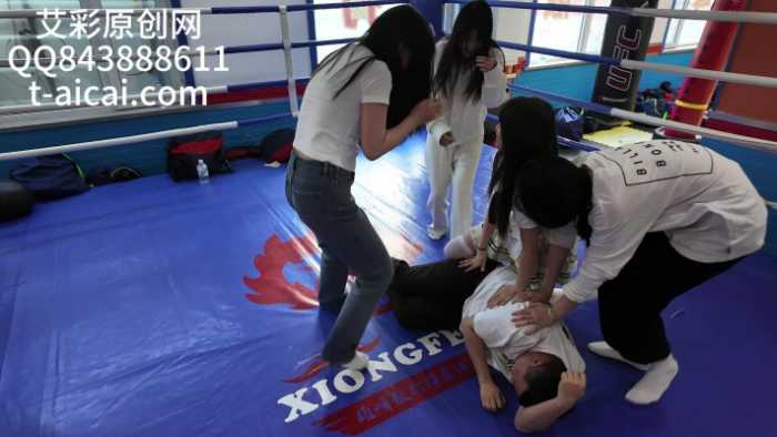 『chnnsct1818』娱乐版白袜女生摔跤 YC-250525-7