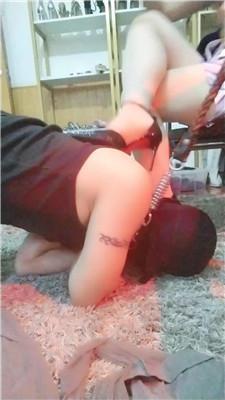 【乐爷】高跟碾压踩-囚禁狗笼-舔圣水  JS250718-15