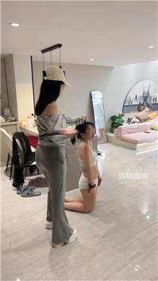 【黛樱】重度刑-暴力踢踹小三母狗 JS250730-14