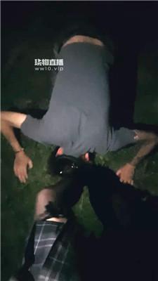 【困困】小皮鞋黑丝户外踩虐纹身哥 JS250805-40