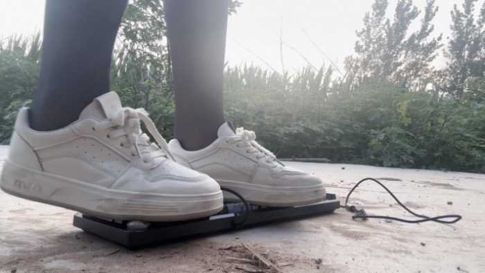 【莓子】暴力粉碎贱狗键盘 YC-250815