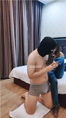 【阿雅】高跟御姐踩废物奴 JS250907-23