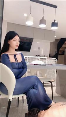 【千伊】体验连环抽耳光 JS250908-19