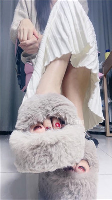 【瘾宝】少妇后妈的裸足    251015-39