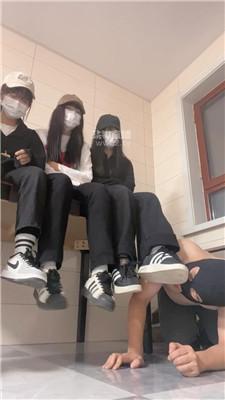 【足彩馆】超多素人学生主碾压踩踏 bf58677