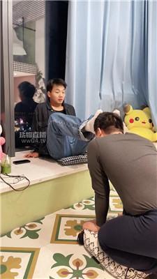 【淡颜情侣主】看女友怎么虐绿帽 JS251102-30