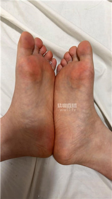 【杪杪】裸足羞辱    251221-13