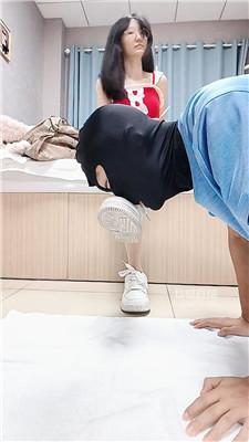 【凌薇】高跟丝袜美腿插嘴 bf60084