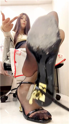 【小懿】黑丝乳母SJ    251229-15