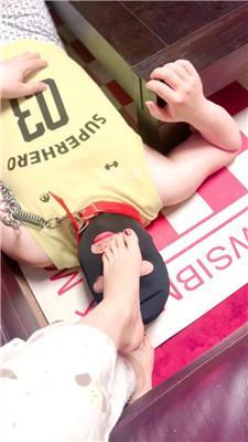 【予涵】高跟玉足踩地毯奴 JS260105-42