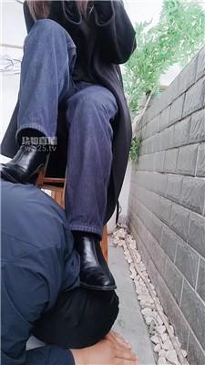 【琳园长】户外强迫舔脏鞋底 JS260307-16